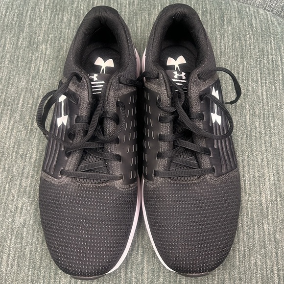 Under Armour Black and White Running Shoes men’s size 10 - EUC - Picture 2 of 4